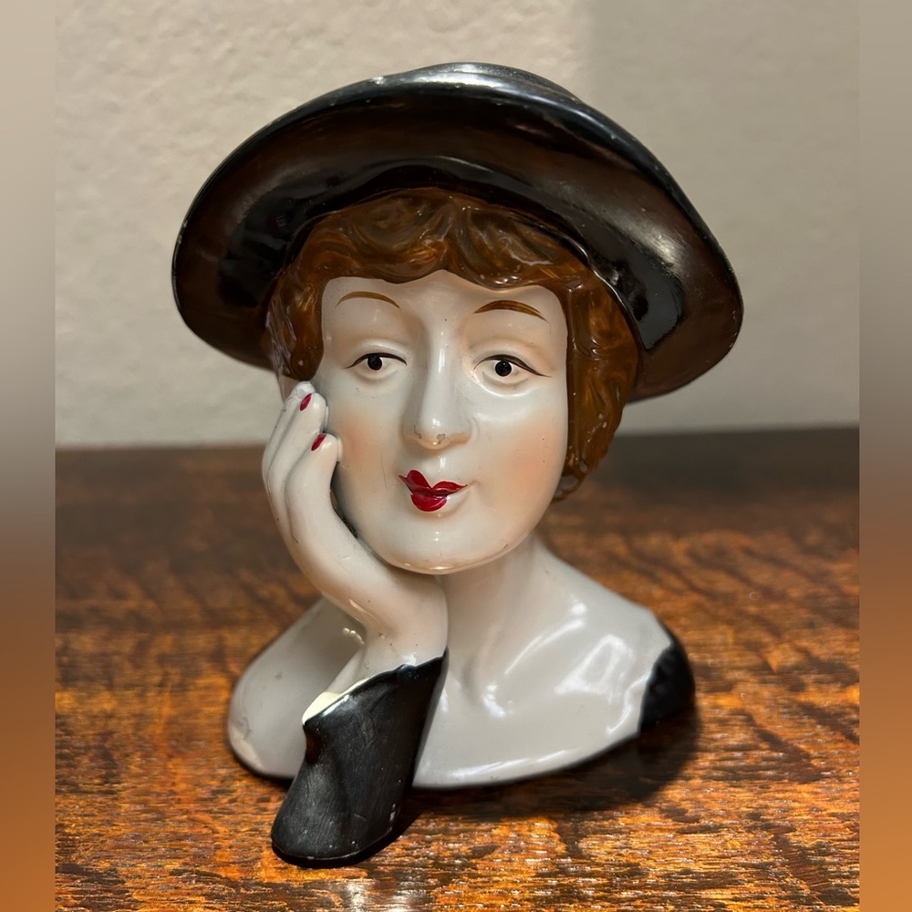4 Vintage Antique Lady Porcelain Figurine Busts - Picture 3 of 9
